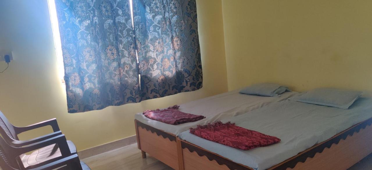 Gulmohar Cottages - Home Stay In Alībāg Buitenkant foto