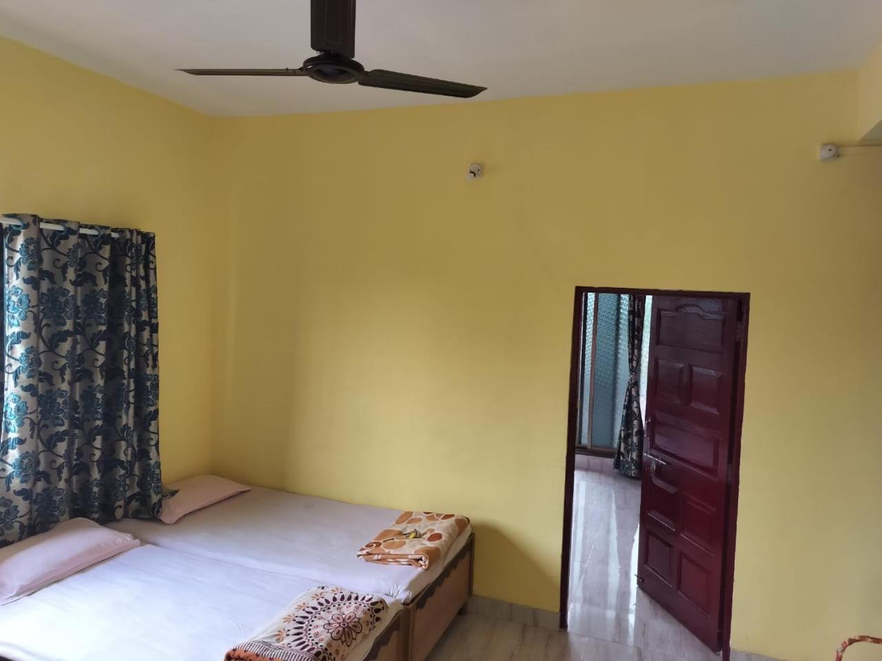 Gulmohar Cottages - Home Stay In Alībāg Buitenkant foto
